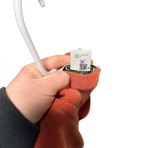 A Touch Of Cashmere Sleeveless V Neck Coral Button Down Knit Sweater Vest Small - Picture 8 of 8